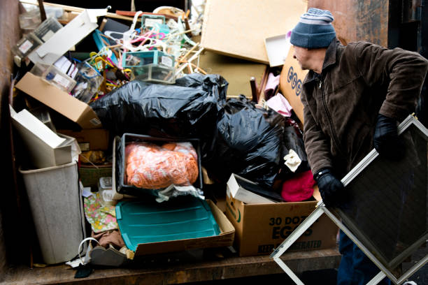 Best Yard Waste Removal  in Country Club Hls, IL